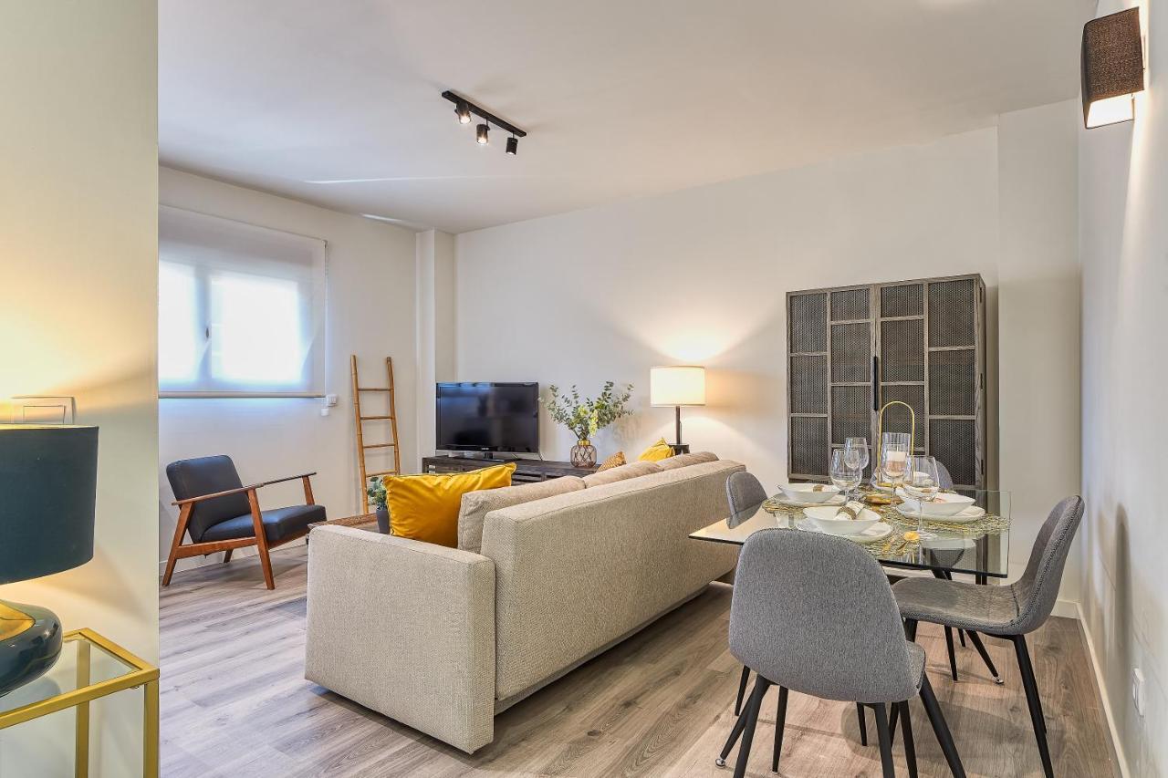 Ab Vialia Estacion Suitemalaga - Parking ภายนอก รูปภาพ