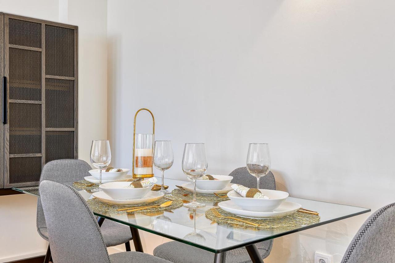 Ab Vialia Estacion Suitemalaga - Parking ภายนอก รูปภาพ