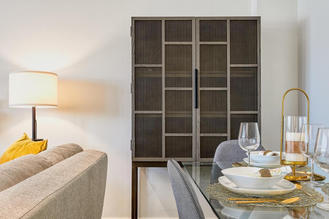 Ab Vialia Estacion Suitemalaga - Parking ภายนอก รูปภาพ
